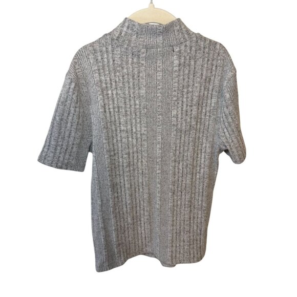 Gray Ribbed Sweater Tee Short Sleeve Mock Neck S - Y2K Style Forever 21 - Picture 2 of 6